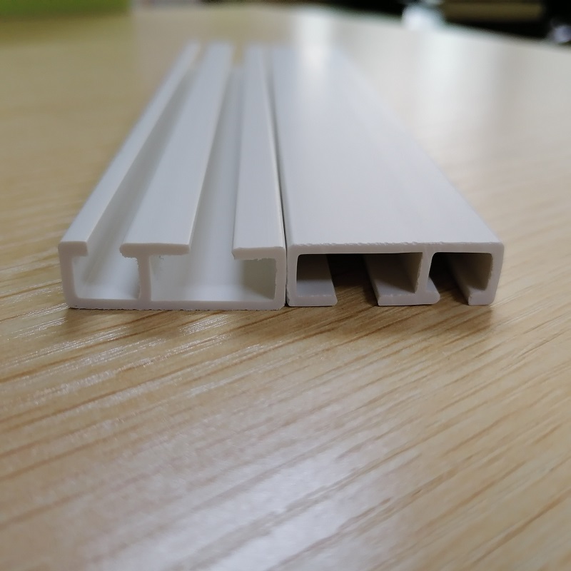 Design und maßgeschneidertes Rigid PVC E-förmiges Laufbahnprofil für Vorhangschiebeteile